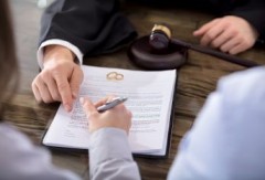 Сколько времени действует нотариальное согласие супруга на продажу квартиры и может ли он его отозвать?